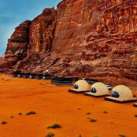 Wadi Rum Bubble Camp & Tour Extérieur photo