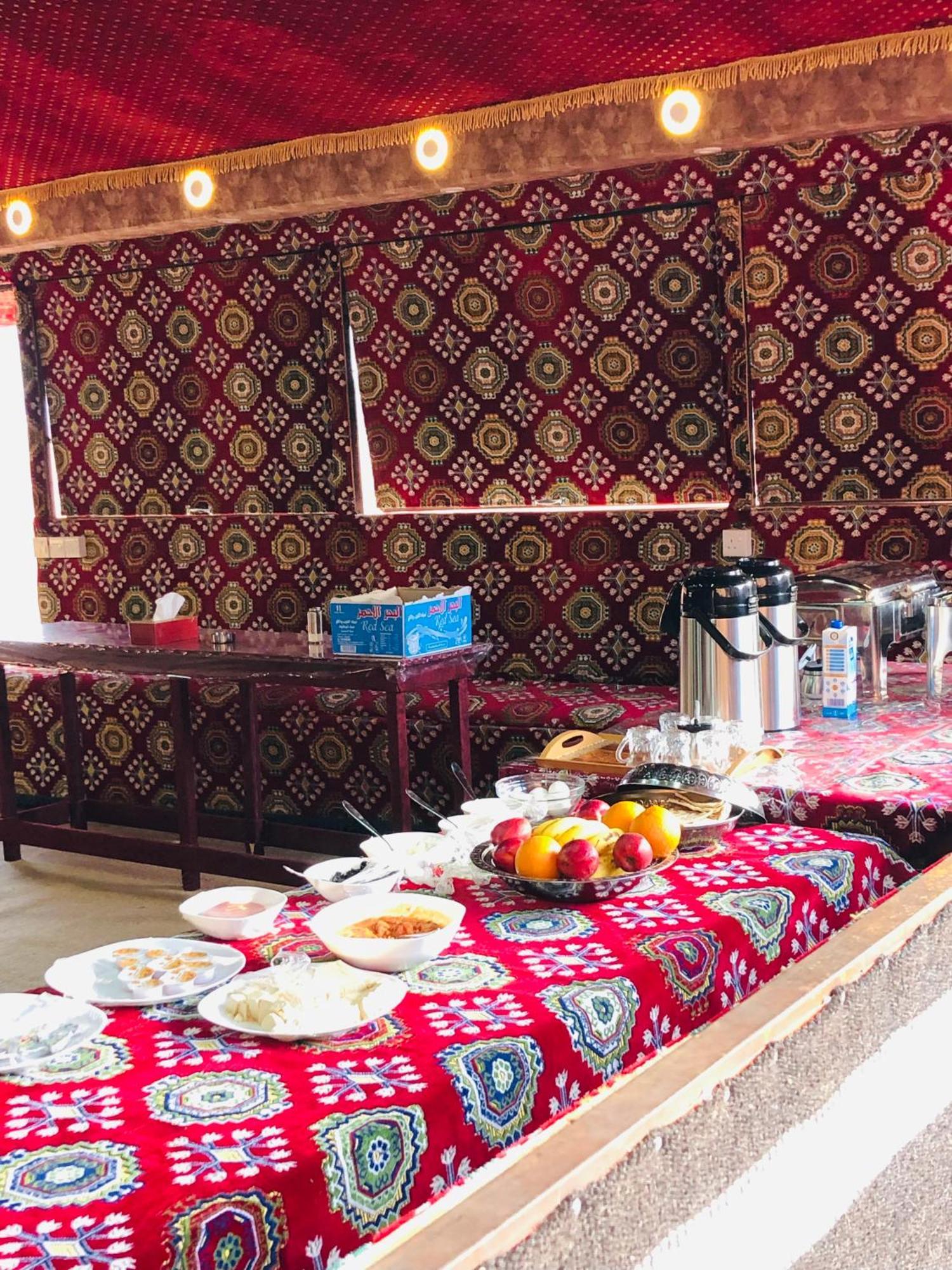 Wadi Rum Bubble Camp & Tour Extérieur photo