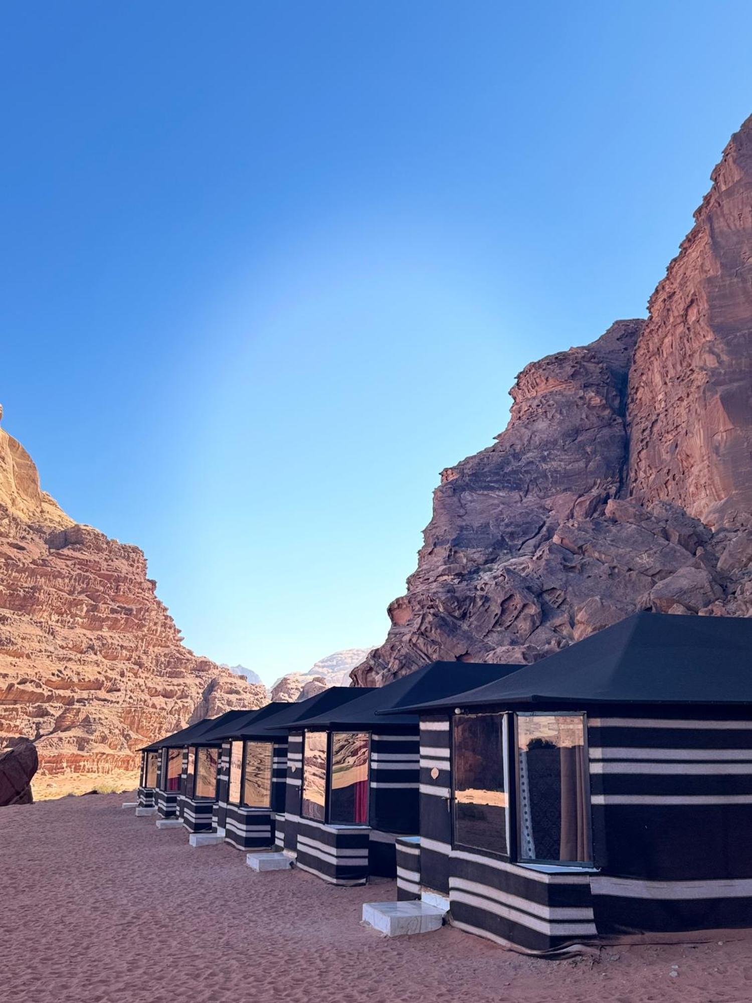 Wadi Rum Bubble Camp & Tour Extérieur photo
