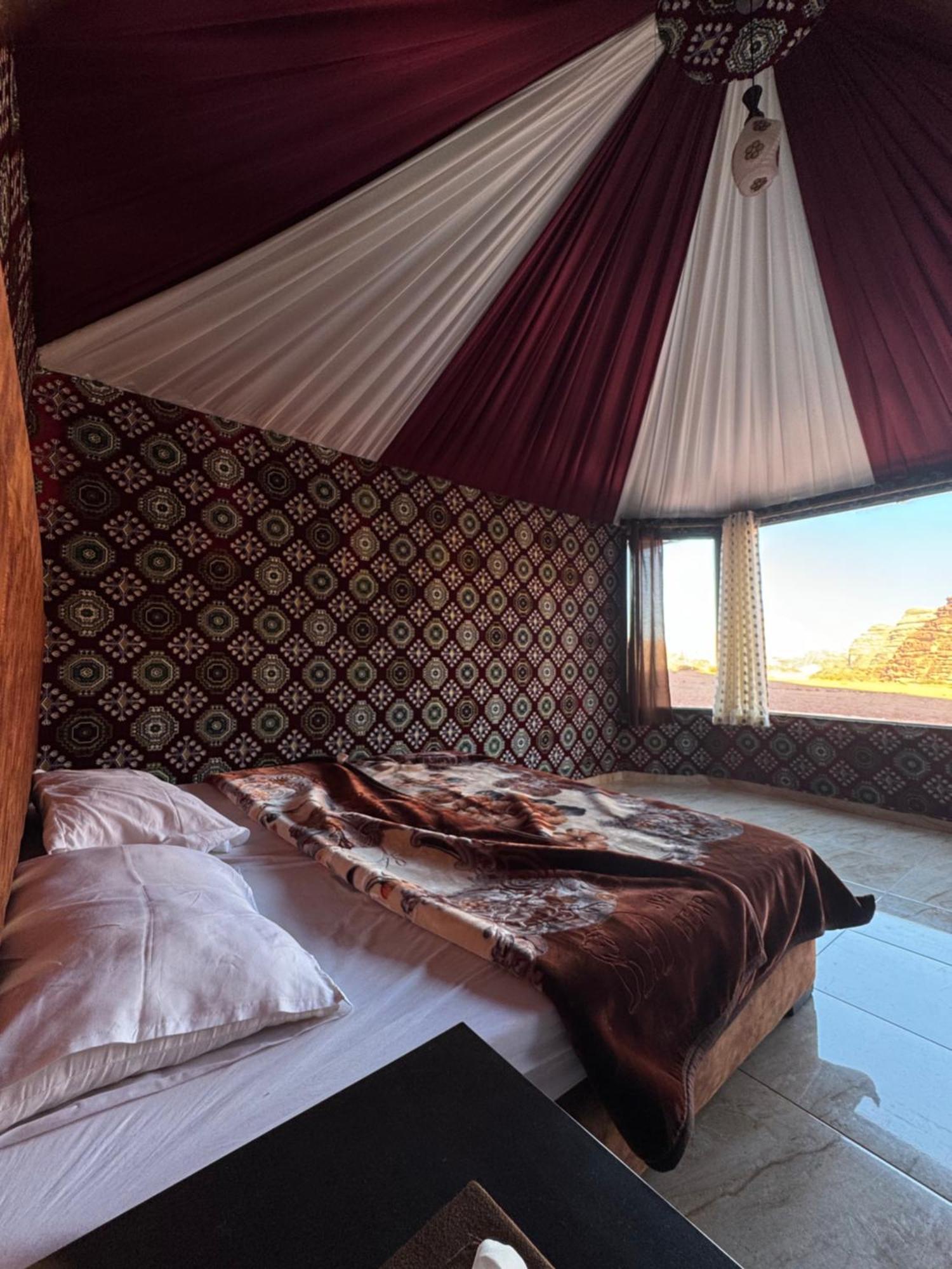 Wadi Rum Bubble Camp & Tour Extérieur photo