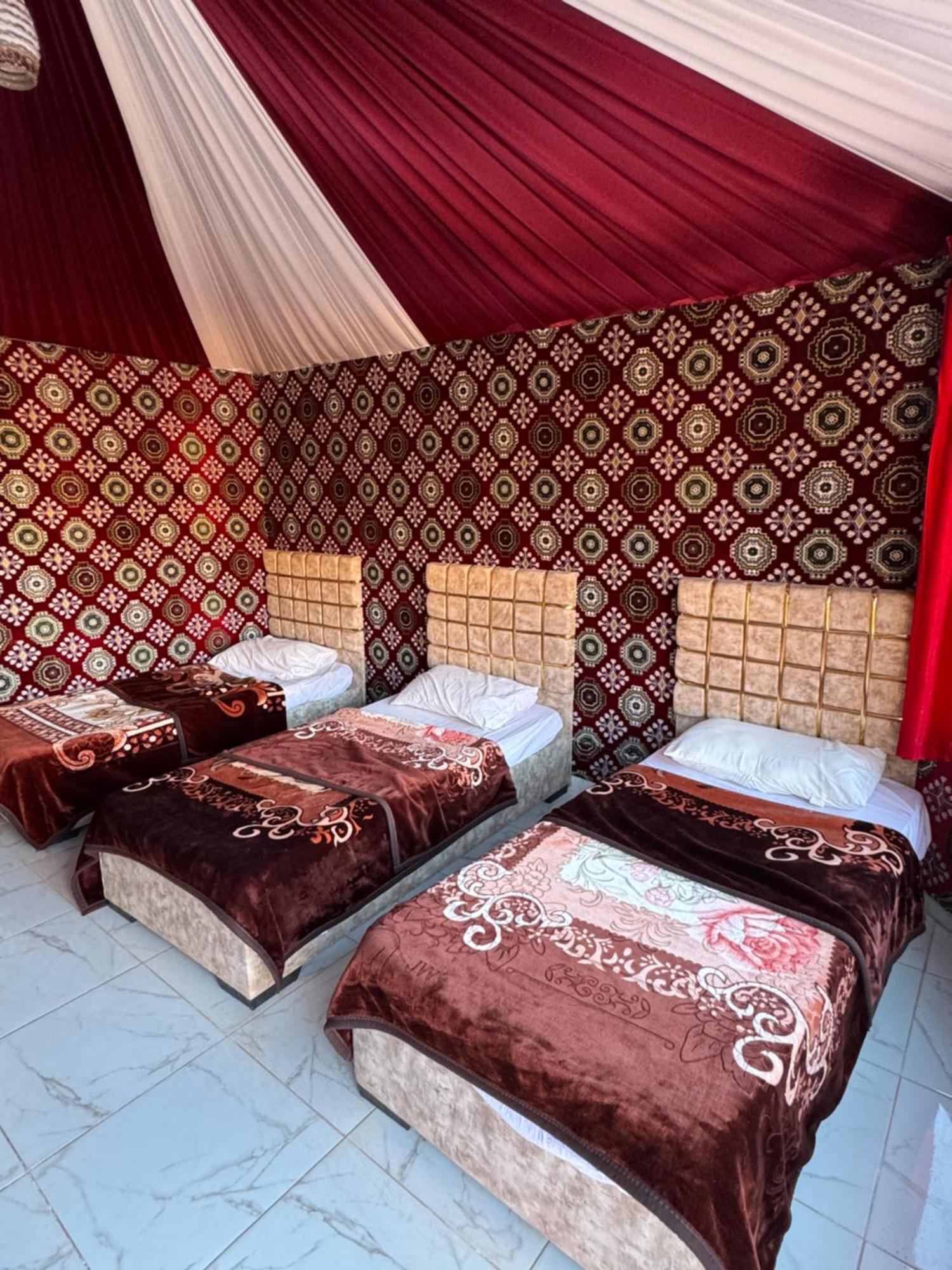 Wadi Rum Bubble Camp & Tour Extérieur photo