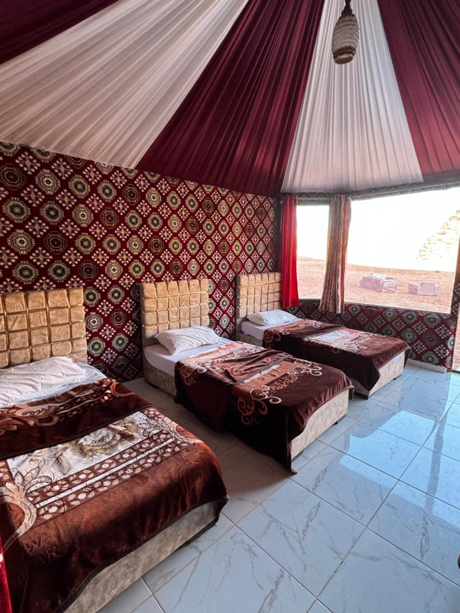 Wadi Rum Bubble Camp & Tour Extérieur photo