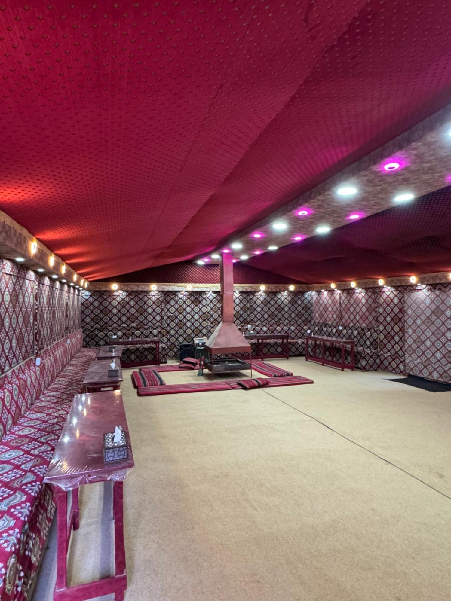 Wadi Rum Bubble Camp & Tour Extérieur photo