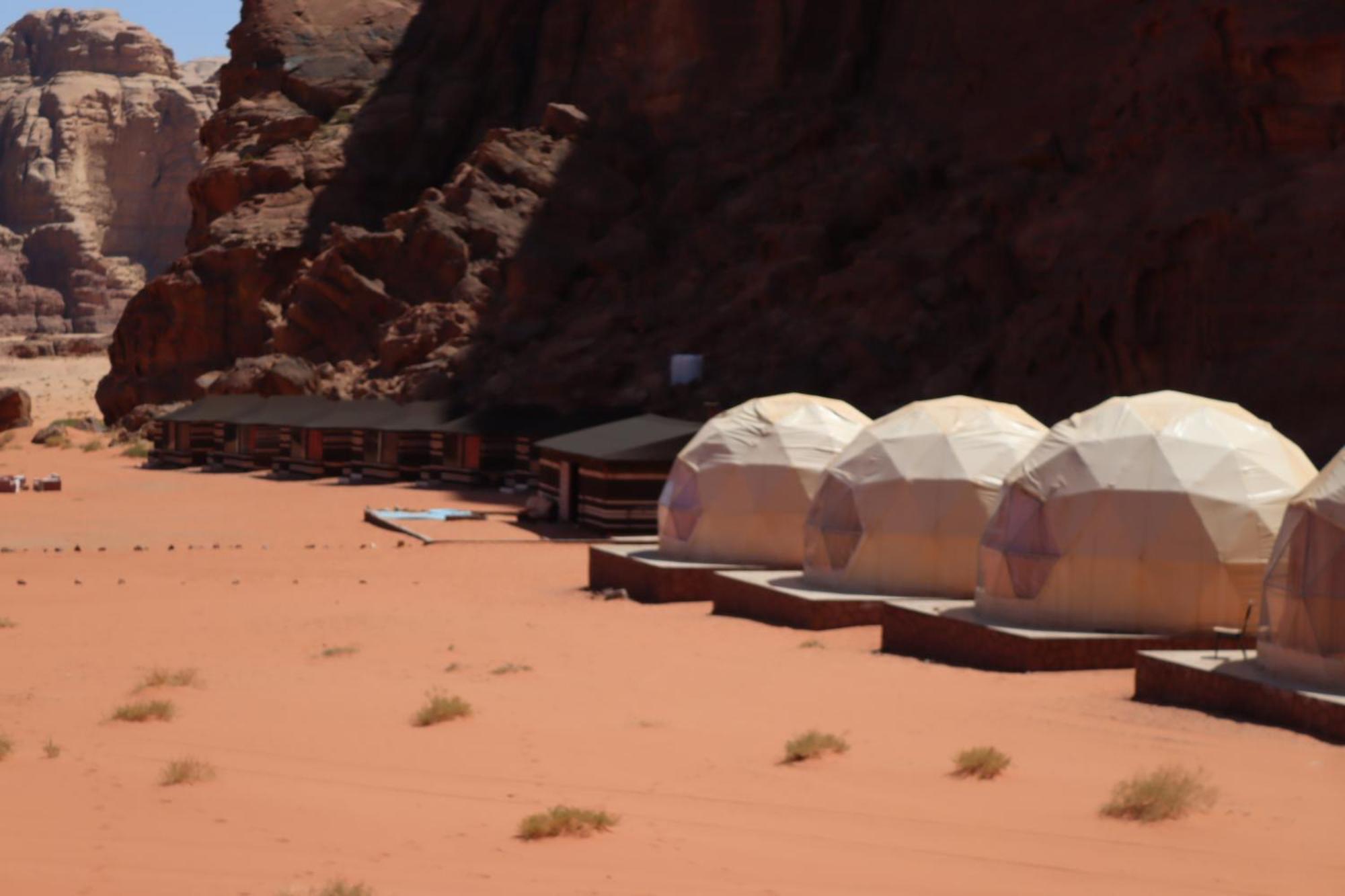 Wadi Rum Bubble Camp & Tour Extérieur photo