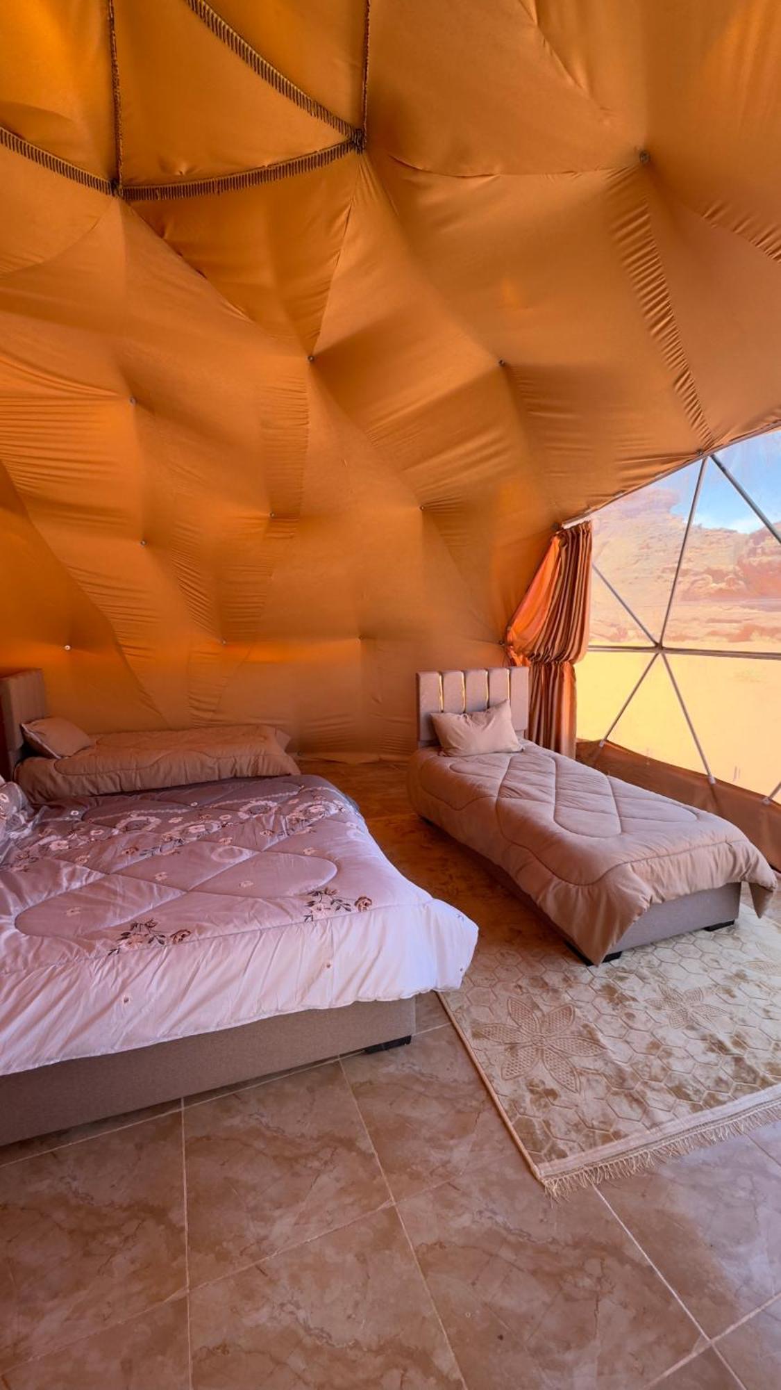 Wadi Rum Bubble Camp & Tour Extérieur photo