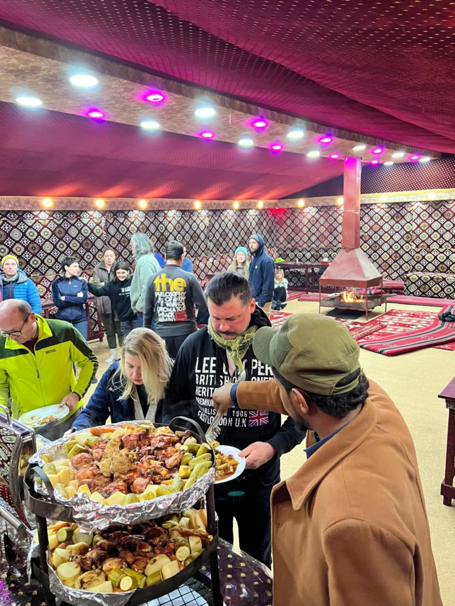 Wadi Rum Bubble Camp & Tour Extérieur photo