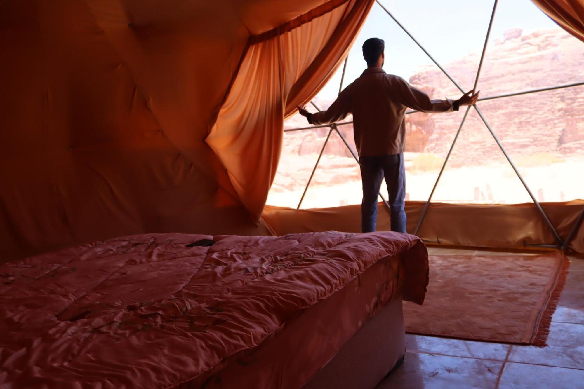 Wadi Rum Bubble Camp & Tour Extérieur photo