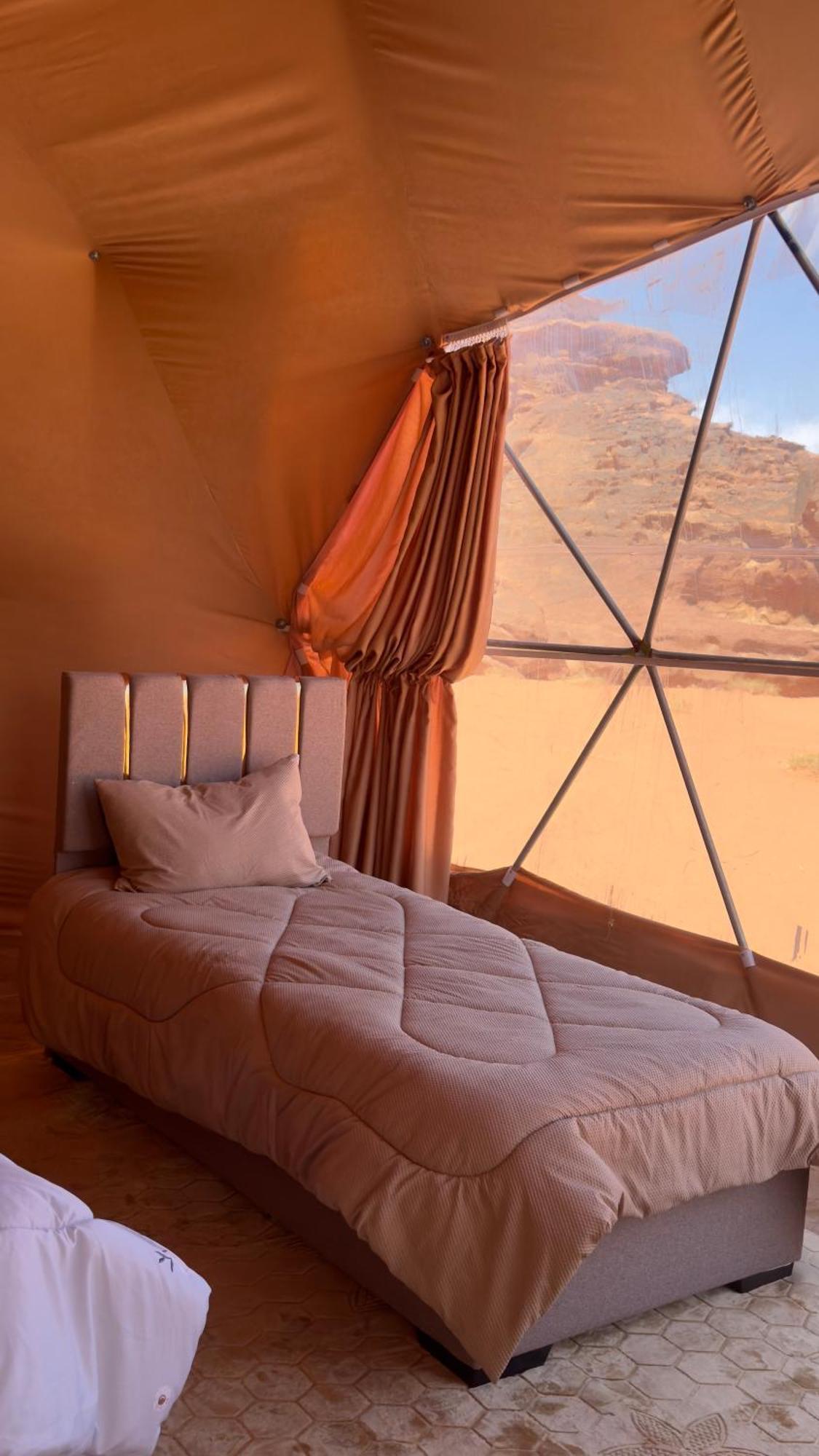 Wadi Rum Bubble Camp & Tour Extérieur photo