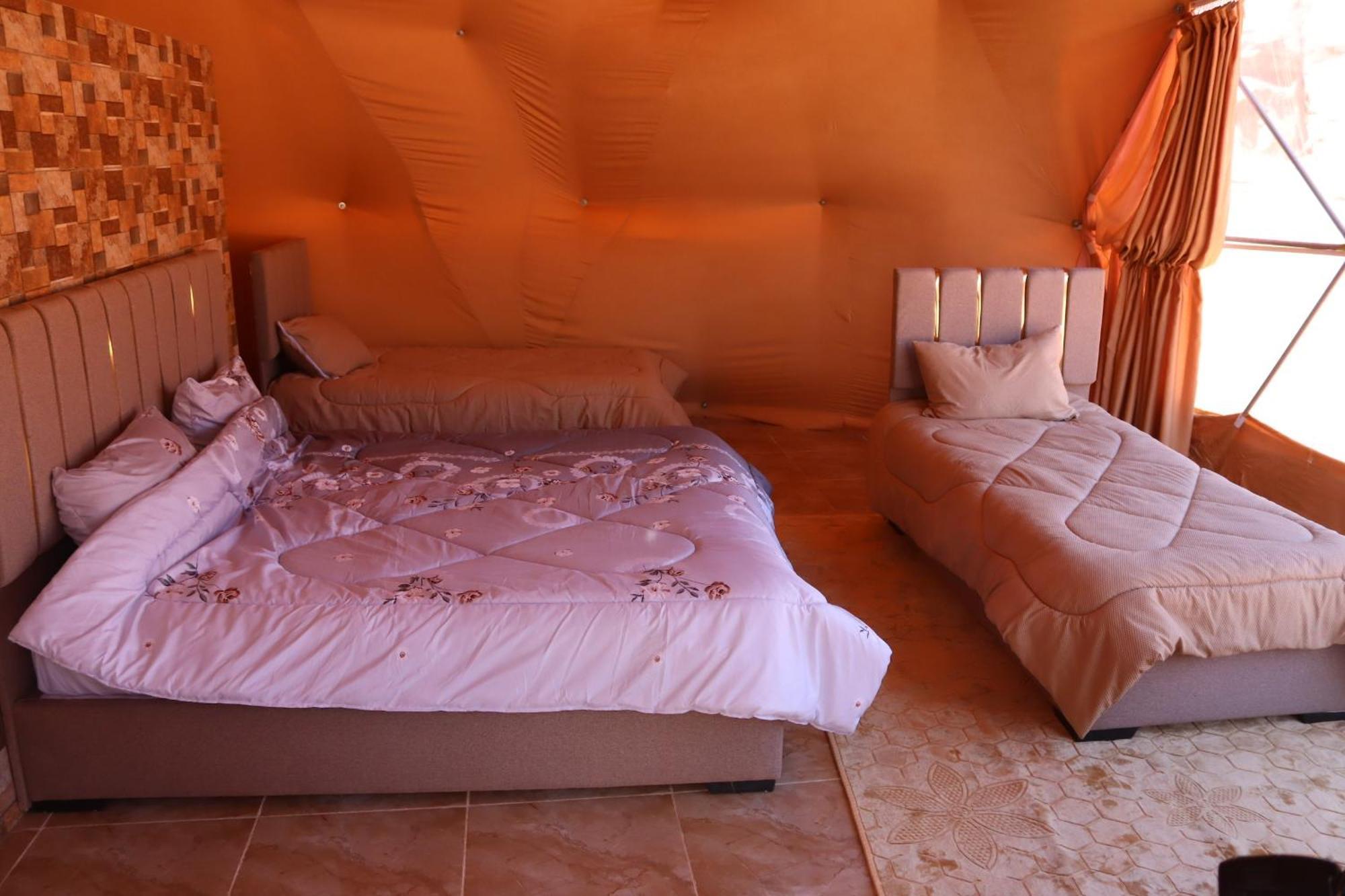 Wadi Rum Bubble Camp & Tour Extérieur photo