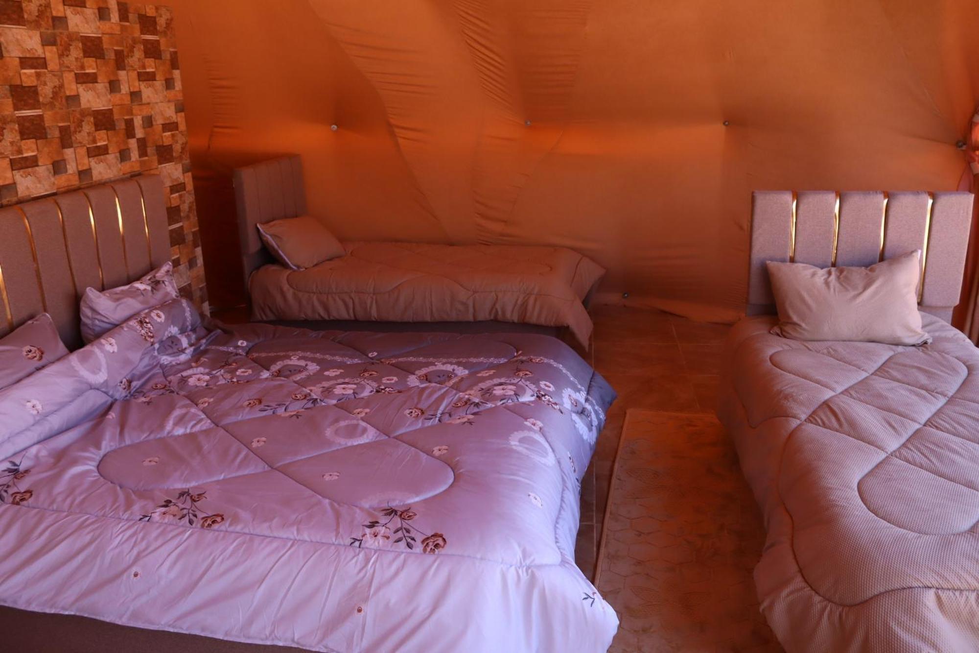 Wadi Rum Bubble Camp & Tour Extérieur photo